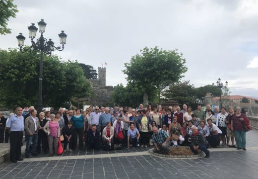 100 veciños e veciñas de Touro visitan Vilanova de Cerveira e Baiona